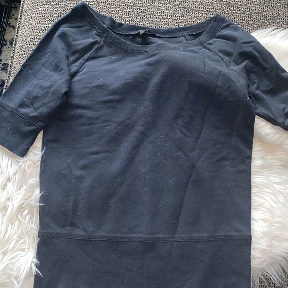 ✨Express Scoop Neck 3/4 Sleeve Sweatshirt ✨ - Picture 2 of 5